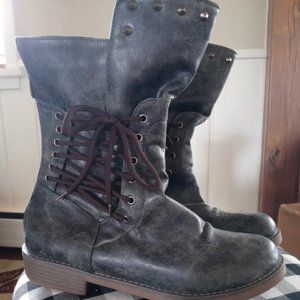 Women's Boots Size 9. Charcoal Grey with Burgundy Laces on the Side and Studs.
